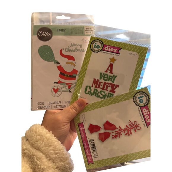 Sizzix & Io Christmas Themed Set Of 3- Santa Merry Christmas Text & Hanging Bell - Picture 1 of 11